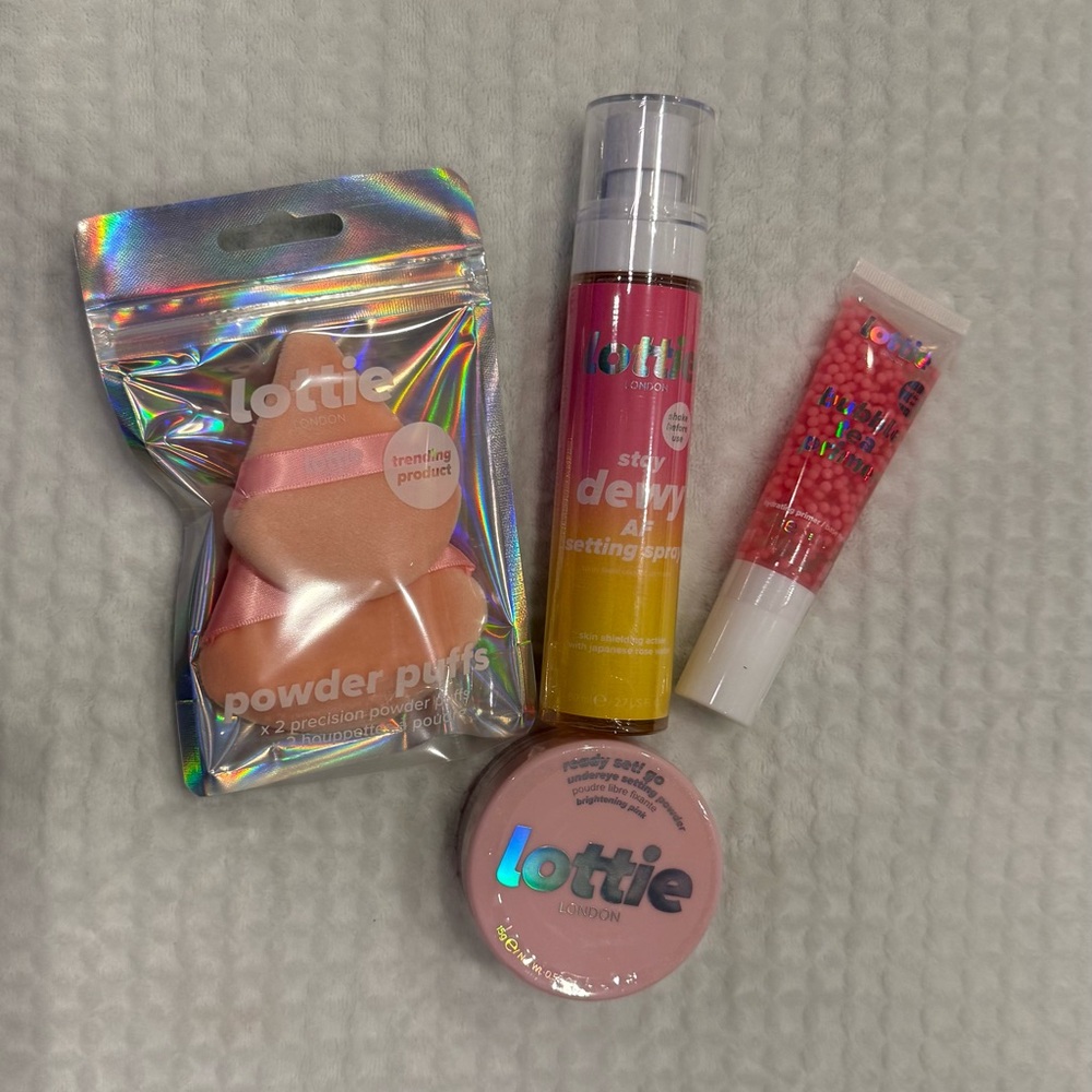 Lottie London Set AF 4pc Makeup Bundle - primer, setting mist, powder & puffs